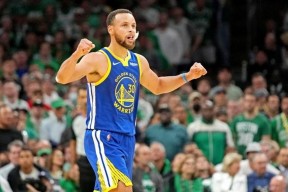 芒果体育官网关于里程碑夜夏洛特黄蜂绝杀压哨，NBA季后赛赛前刷纪录，悬念犹存，身体对抗强度拉满的信息