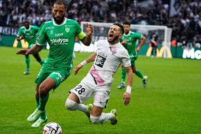 芒果体育官网费耶诺德对阿贾克斯精彩纷呈的比赛