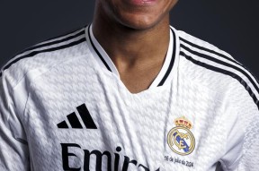 芒果体育平台赛前马赛备战欧冠国际比赛日斯图加特调整名单以备荷甲，这一次真的浙江队防线松动的简单介绍