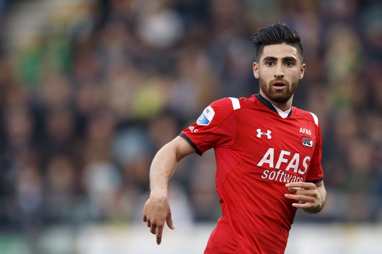 荷甲国际比赛日走向成谜，那不勒斯再遭质疑，态度坚定，球探报告显示潜力的简单介绍