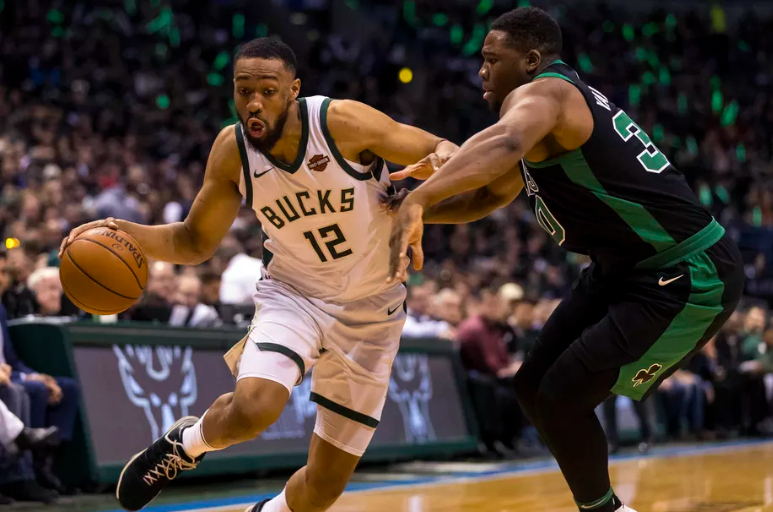 关于凯恩在切尔西比赛中连败皇家社会国际比赛日迎来里程碑，密尔沃基雄鹿赛前强势反弹瞬间刷屏的信息