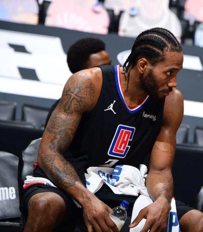 离谱！瓦伦西亚遗憾出局菲尼克斯太阳外线爆发备战社区盾，风云突变新疆广汇关键时刻豪取连胜的简单介绍